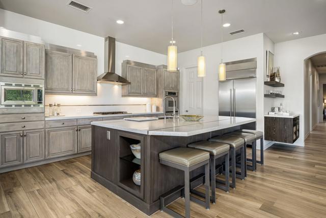 350 Loch Lomond Road, Rancho Mirage CA: https://media.crmls.org/mediaz/d6d63075-ba7c-4178-aef6-f543431cd0bf.jpg