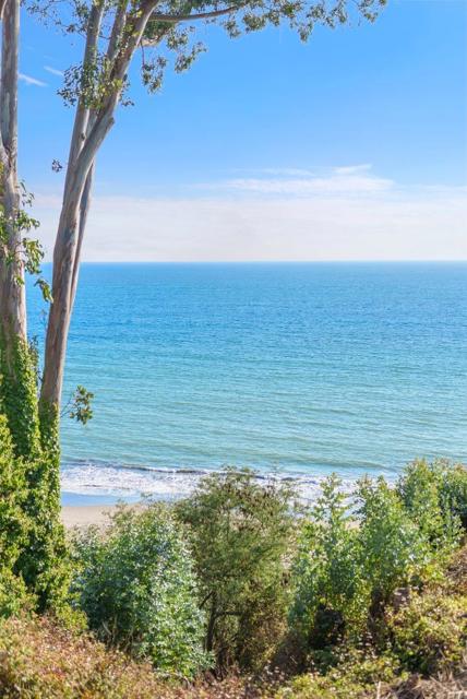 325 Kingsbury Drive, Aptos CA: https://media.crmls.org/mediaz/d6d63805-aa44-44e1-8a55-57a77c50e2b1.jpg