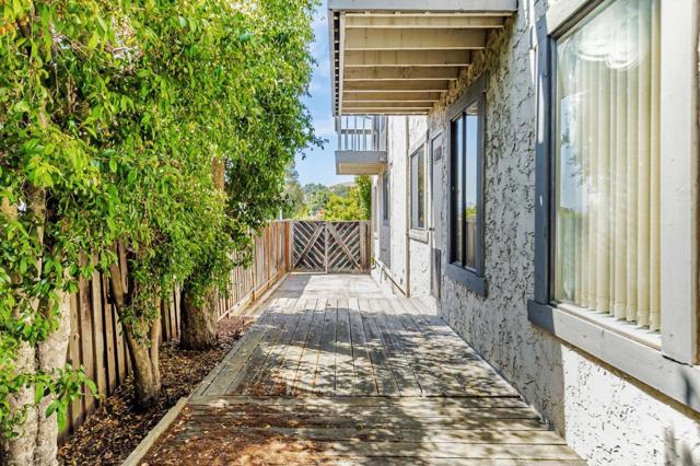 1440 Kring Way, Los Altos CA: https://media.crmls.org/mediaz/d6d699fd-bc30-48af-903d-629512f5acdc.jpg
