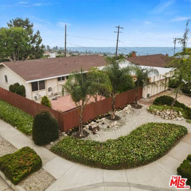 6520 Eddinghill Drive, Rancho Palos Verdes, California 90275, 4 Bedrooms Bedrooms, ,2 BathroomsBathrooms,Residential,Sold,Eddinghill,23301967