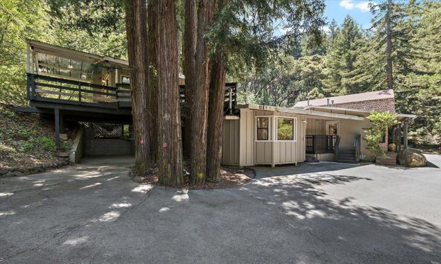 885 Patrol Road, Woodside CA: https://media.crmls.org/mediaz/d6d6b5b2-a15c-4f1a-8ce3-0f51d55008bf.jpg