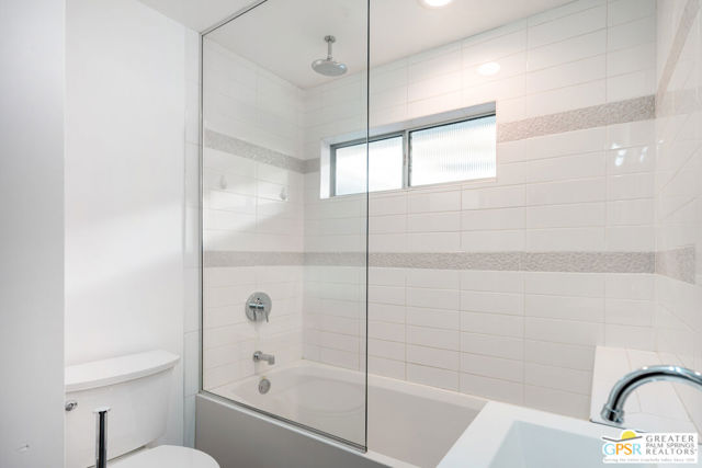 588 E San Lorenzo Road, Palm Springs CA: https://media.crmls.org/mediaz/d6d7c54d-630f-45b4-84d4-bf3ce9515d37.jpg