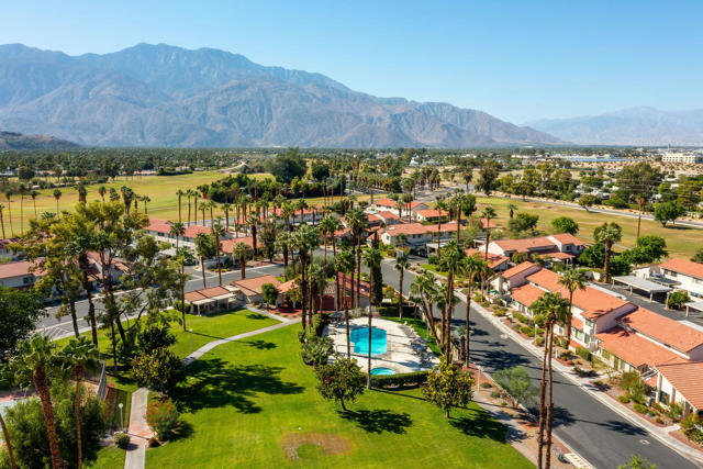 6000 Montecito Drive, Palm Springs CA: https://media.crmls.org/mediaz/d6d83f13-0ecd-42ab-915a-0b947ab6f332.jpg