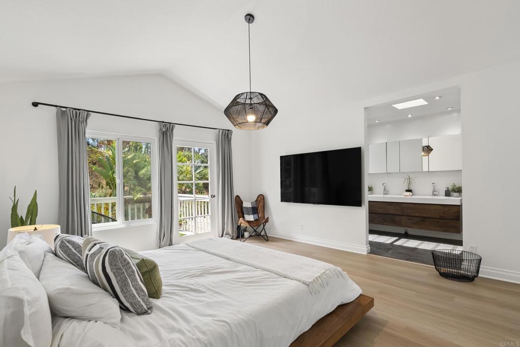 1609 Honeysuckle Court - photo 4