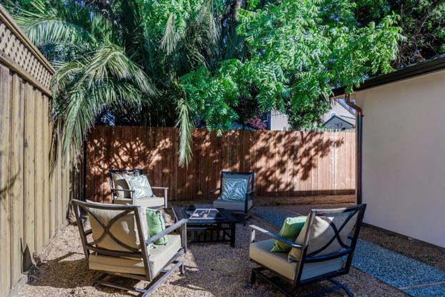 308 B Street, Redwood City CA: https://media.crmls.org/mediaz/d6d8a34b-c7a3-48ec-8159-1b02c039c67b.jpg