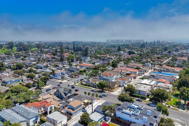 1221 4th St, San Diego CA: https://media.crmls.org/mediaz/d6d8ee7c-dc5d-458e-9326-b9089aa7f8ba.jpg
