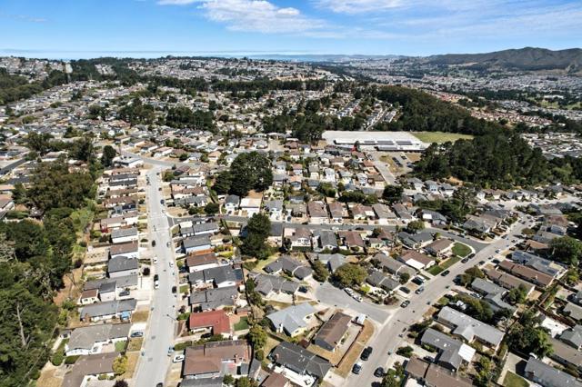 2621 Heather Lane, San Bruno CA: https://media.crmls.org/mediaz/d6d90238-5b2c-4e59-ab14-cfeb4cbcb6ca.jpg