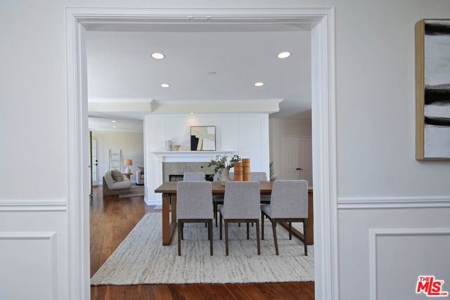 15474 Loom Place, Sherman Oaks CA: https://media.crmls.org/mediaz/d6d95661-66ca-443e-b227-a4c920798883.jpg