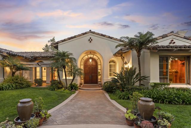 7057 Rancho Cielo, Rancho Santa Fe CA: https://media.crmls.org/mediaz/d6d9a121-68c7-48d9-81e2-af82c1a288db.jpg