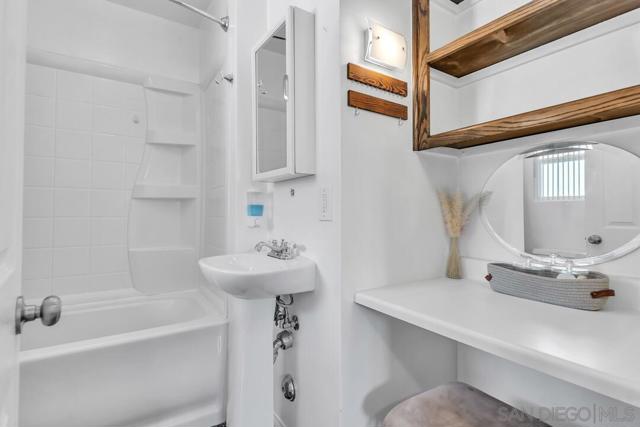 6438 Lake Atlin Ave, San Diego CA: https://media.crmls.org/mediaz/d6da001f-7551-4873-97bc-7bcbe6d7a877.jpg