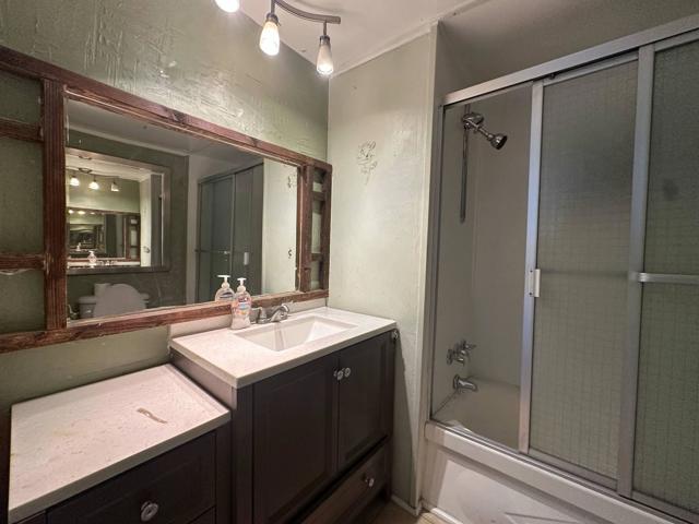 15 Lazy B Drive, Palm Desert CA: https://media.crmls.org/mediaz/d6db01b1-7064-4a47-abd3-1e52d9b053a6.jpg