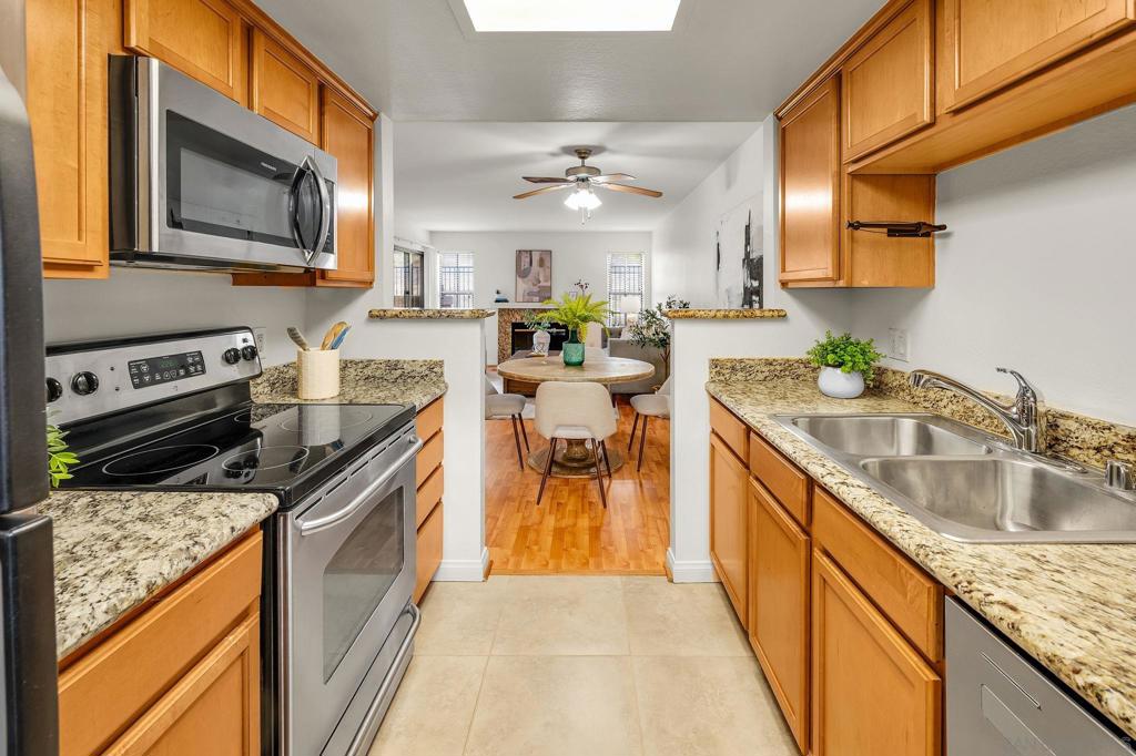 12059 Alta Carmel Court - photo 15