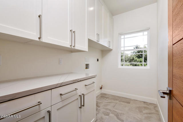 29677 Mulholland Highway, Agoura Hills CA: https://media.crmls.org/mediaz/d6db9018-2fa4-4337-b6d0-e885f4dcc481.jpg