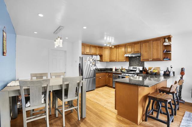 3943 Ingraham St, San Diego CA: https://media.crmls.org/mediaz/d6dc22d9-3029-43a1-b640-ad763775af53.jpg