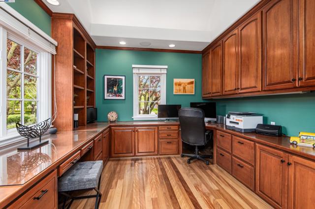 3029 Alburni Ct, Pleasanton CA: https://media.crmls.org/mediaz/d6dd6462-dc78-4ed5-887a-b8842771af61.jpg
