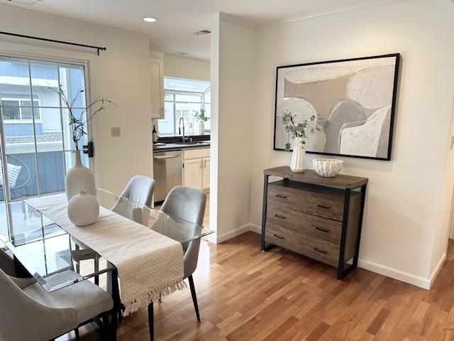 8 Arch Street, Redwood City CA: https://media.crmls.org/mediaz/d6dda437-848a-4995-a8ad-803638852c36.jpg