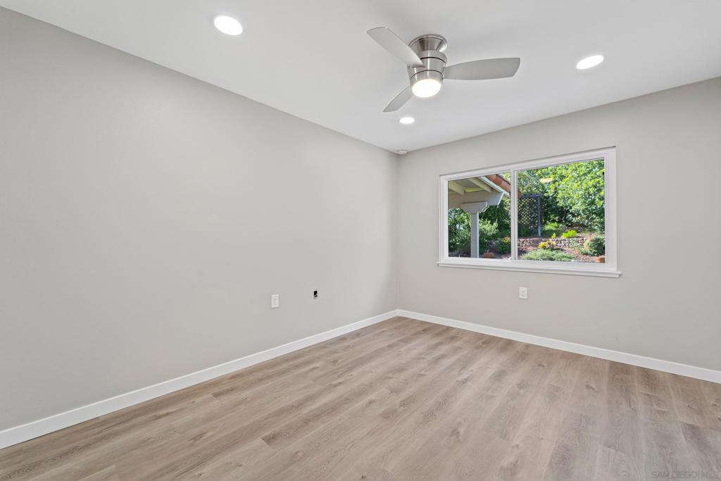 MLS #250040893SD image #19