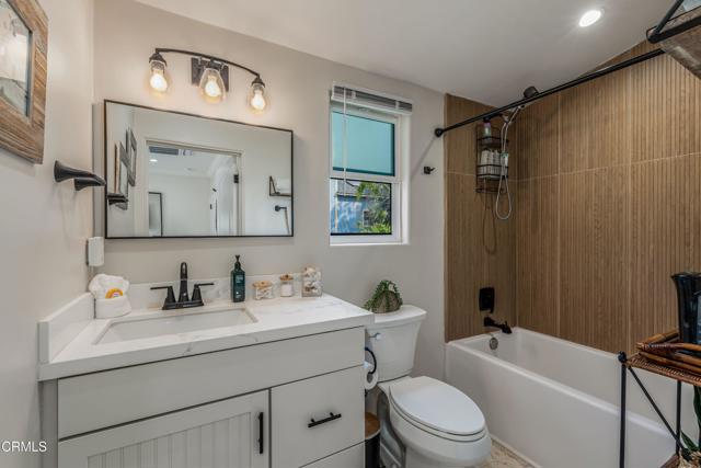 Detail Gallery Image 20 of 54 For 3880 Loma Vista Rd, Ventura,  CA 93003 - 3 Beds | 3 Baths