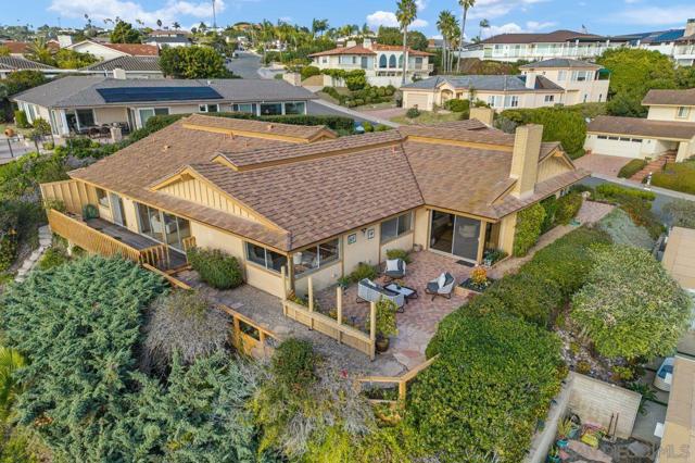 5504 Rutgers Road, La Jolla CA: https://media.crmls.org/mediaz/d6debbd7-aecd-41e7-865b-06aaeb167e82.jpg