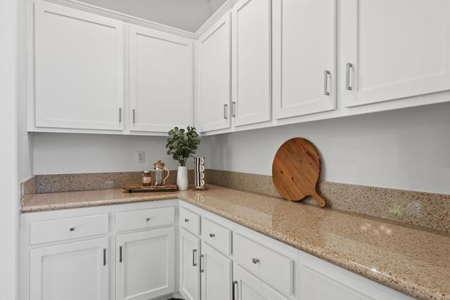 Detail Gallery Image 13 of 65 For 557 Samuel Ct, Encinitas,  CA 92024 - 5 Beds | 4/1 Baths