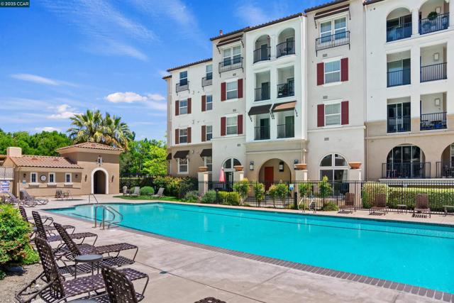 3240 Maguire Way, Dublin CA: https://media.crmls.org/mediaz/d6ded6d8-a835-4d20-87b8-c7c9e7305d91.jpg