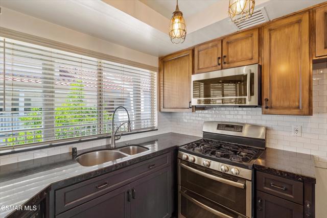 3306 Darby Street, Simi Valley CA: https://media.crmls.org/mediaz/d6defbdb-3dce-416b-84c6-fa1ad8288f2a.jpg