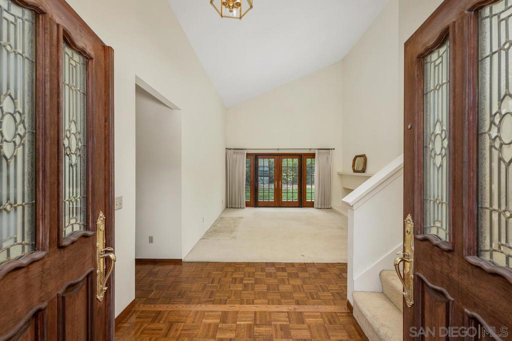 10575 Canyon Lake Dr - photo 5