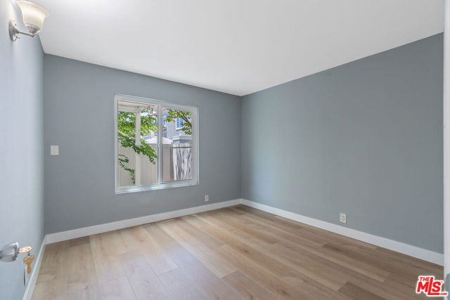 46 Eagle, Irvine CA: https://media.crmls.org/mediaz/d6e3651b-c596-4d2c-8783-5bb4e5061904.jpg