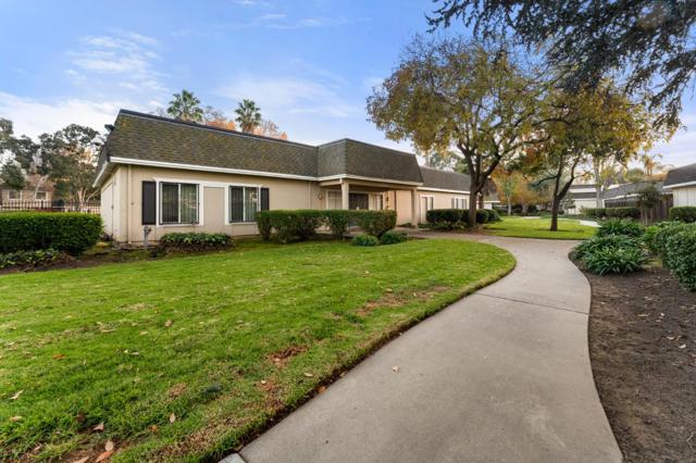 7108 Coral Gables Circle, San Jose CA: https://media.crmls.org/mediaz/d6e38c8d-cfe9-4592-966f-95d339c29ccd.jpg