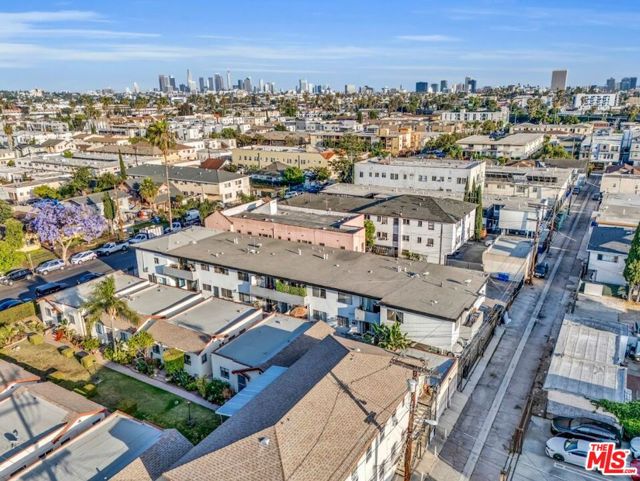 1045 N Ardmore Avenue, Los Angeles CA: https://media.crmls.org/mediaz/d6e3990e-3c36-4039-b9ba-0fa9724d4697.jpg