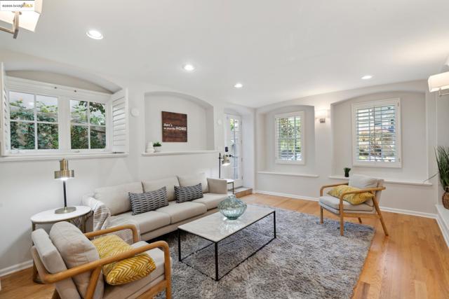 Image 25 of 37 For 1633 Trestle Glen Rd