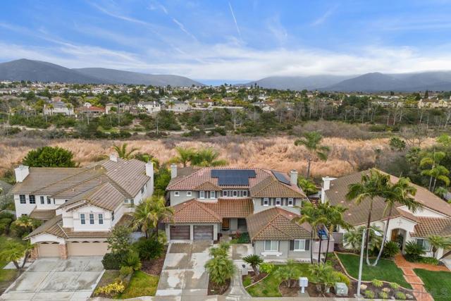 1387 S Creekside Dr, Chula Vista CA: https://media.crmls.org/mediaz/d6e3f818-fb8f-43ad-8673-e5ef74c95850.jpg