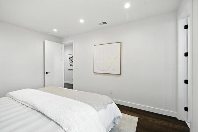 651 41st Avenue, San Francisco CA: https://media.crmls.org/mediaz/d6e50279-f5fc-4bce-a7e0-0f2ccceb6d7c.jpg