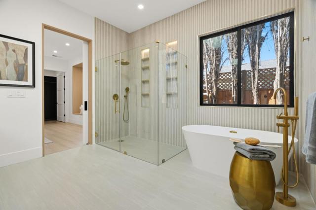 Image 34 of 86 For 15400 Herring Avenue