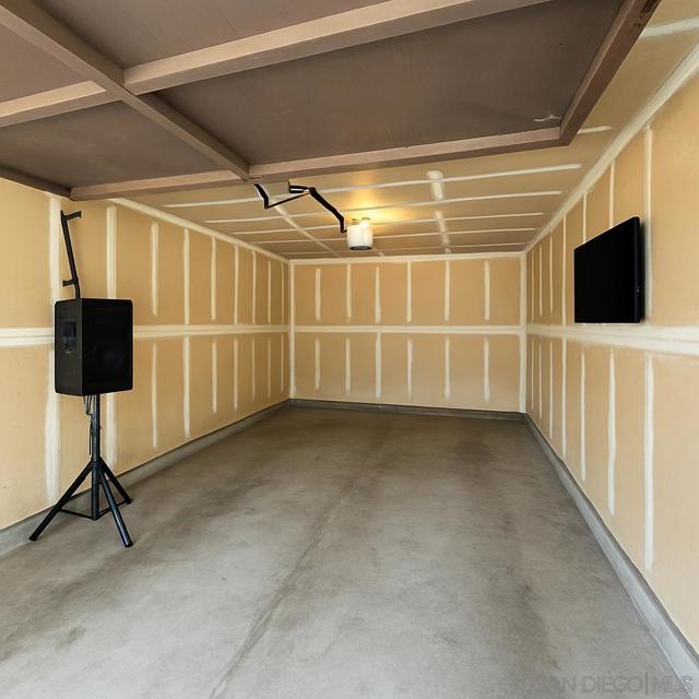 9757 Caminito Cuadro, San Diego CA: https://media.crmls.org/mediaz/d6e6695a-c136-4971-96d2-14498d426031.jpg