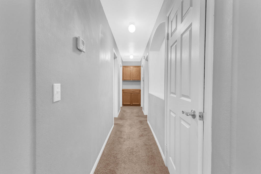 https://media.crmls.org/mediaz/d6e6855d-e8ef-4395-8a3e-111999094aee.jpg?preset=X-Large