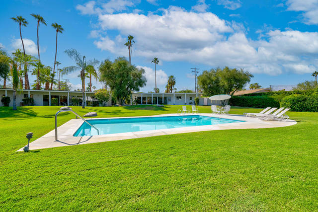 74576 Fairway Drive, Palm Desert CA: https://media.crmls.org/mediaz/d6e6d327-55ab-4e4a-916e-c1e3a4f3074f.jpg