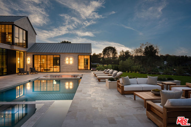 24172 Lupin Hill Road, Hidden Hills CA: https://media.crmls.org/mediaz/d6e6f142-b541-4a9e-bd8d-f96a3a10aea9.jpg