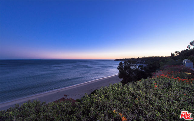 28028 SEA LANE Drive, Malibu CA: https://media.crmls.org/mediaz/d6e79f17-593d-47c2-a560-3ea9cc207426.jpg