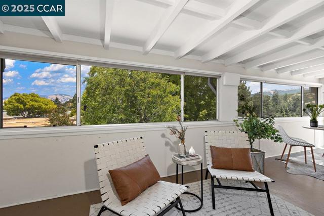 2200 Pine Knoll Dr, Walnut Creek CA: https://media.crmls.org/mediaz/d6e7aa90-5722-4bab-8333-b4144adfdbe1.jpg