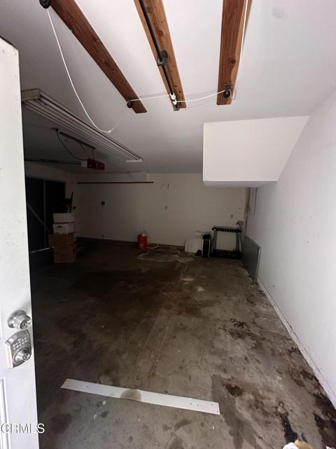 4800 Topeka Drive, Tarzana CA: https://media.crmls.org/mediaz/d6e8ebef-f11a-434e-be17-dcd1da1de47e.jpg
