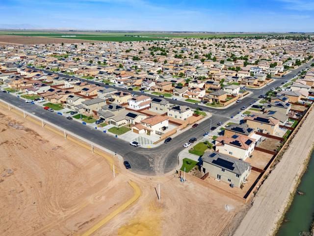 2504 Vista Del Mar Lane, Imperial CA: https://media.crmls.org/mediaz/d6e9548e-778c-4c27-83ed-e16ea6734404.jpg