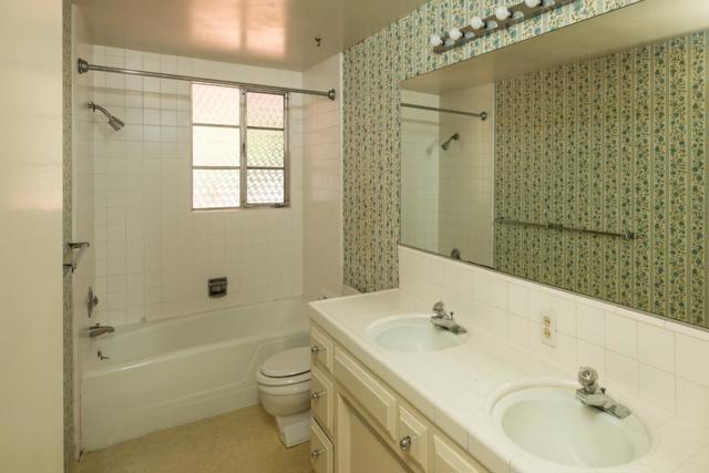 26666 Laurel Lane, Los Altos Hills CA: https://media.crmls.org/mediaz/d6e999e1-1187-4cc0-a68a-c8ccd136c773.jpg