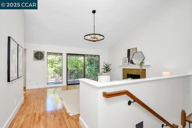 4782 Starflower Dr, Martinez CA: https://media.crmls.org/mediaz/d6ea8413-74ad-4150-95c4-7de7d036bf26.jpg
