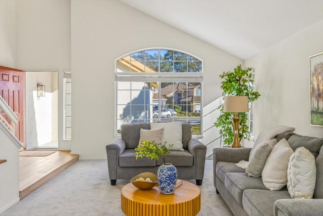 3245 Estrella Del Mar Way, Marina CA: https://media.crmls.org/mediaz/d6ebdac3-ea61-4054-962f-b62926e93bbf.jpg