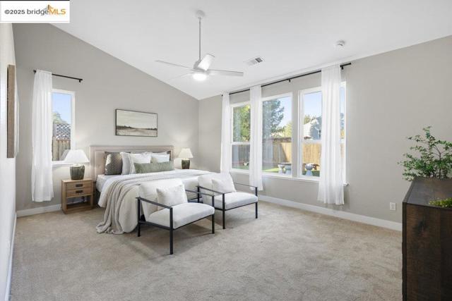 1030 Orchid Dr, Brentwood CA: https://media.crmls.org/mediaz/d6ecd2b9-4f20-4c4c-92f3-3c723b57ecb9.jpg