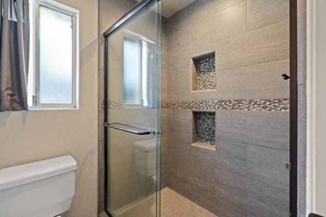 1091 Nez Perce Drive, Hollister CA: https://media.crmls.org/mediaz/d6ed28d2-f989-4fa2-b003-12950e2caa7b.jpg