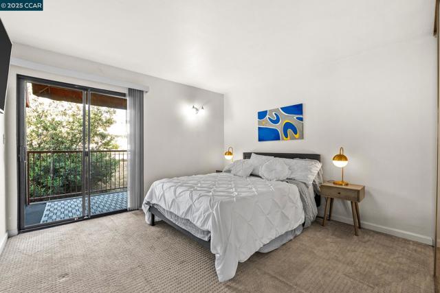 1600 Carmel Drive, Walnut Creek CA: https://media.crmls.org/mediaz/d6ed3525-f452-4ea0-871f-1bcdf0e4c46e.jpg