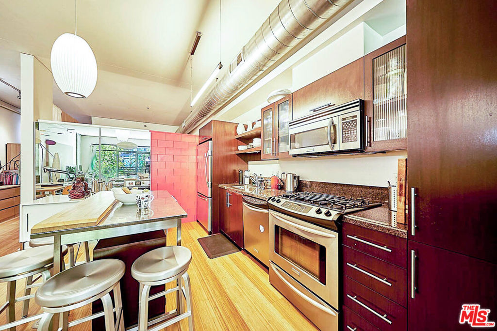 1111 S Grand Avenue 507, Los Angeles, CA 90015