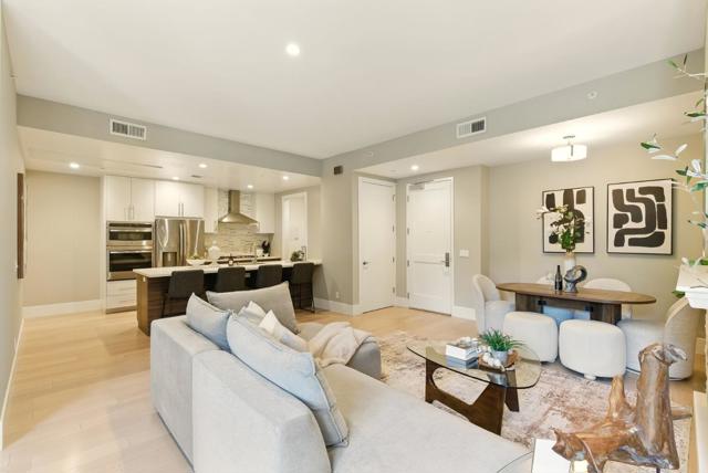 600 El Camino Real, Belmont CA: https://media.crmls.org/mediaz/d6ed6ff4-e838-4c53-a464-90eac3344a53.jpg